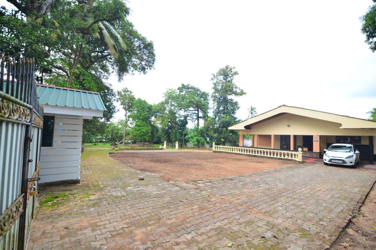 Blue Lotus Resorts Piliyandala-Colombo Bagian luar foto